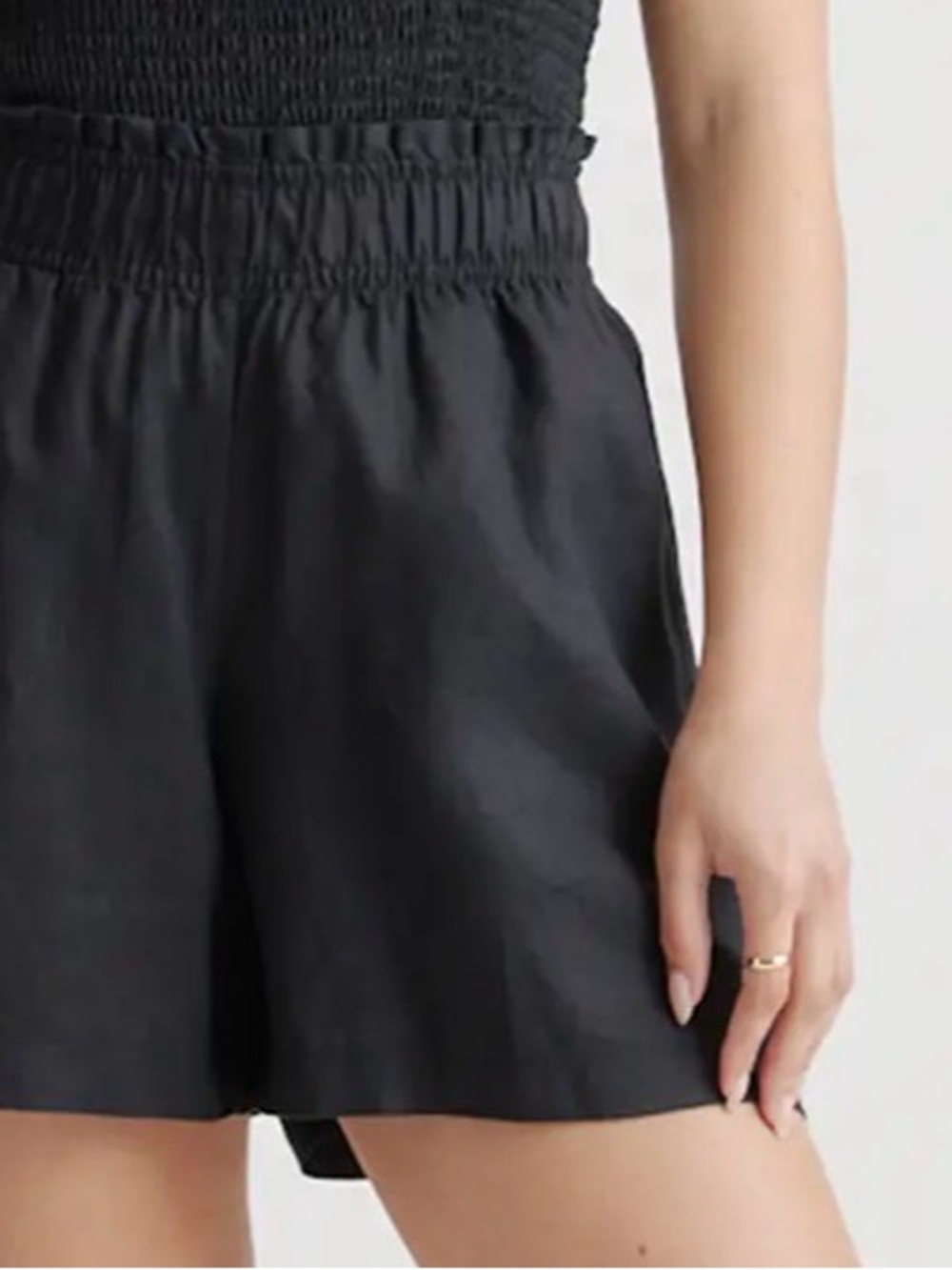 Quince 100% European Linen High Waisted Shorts/Black/Medium